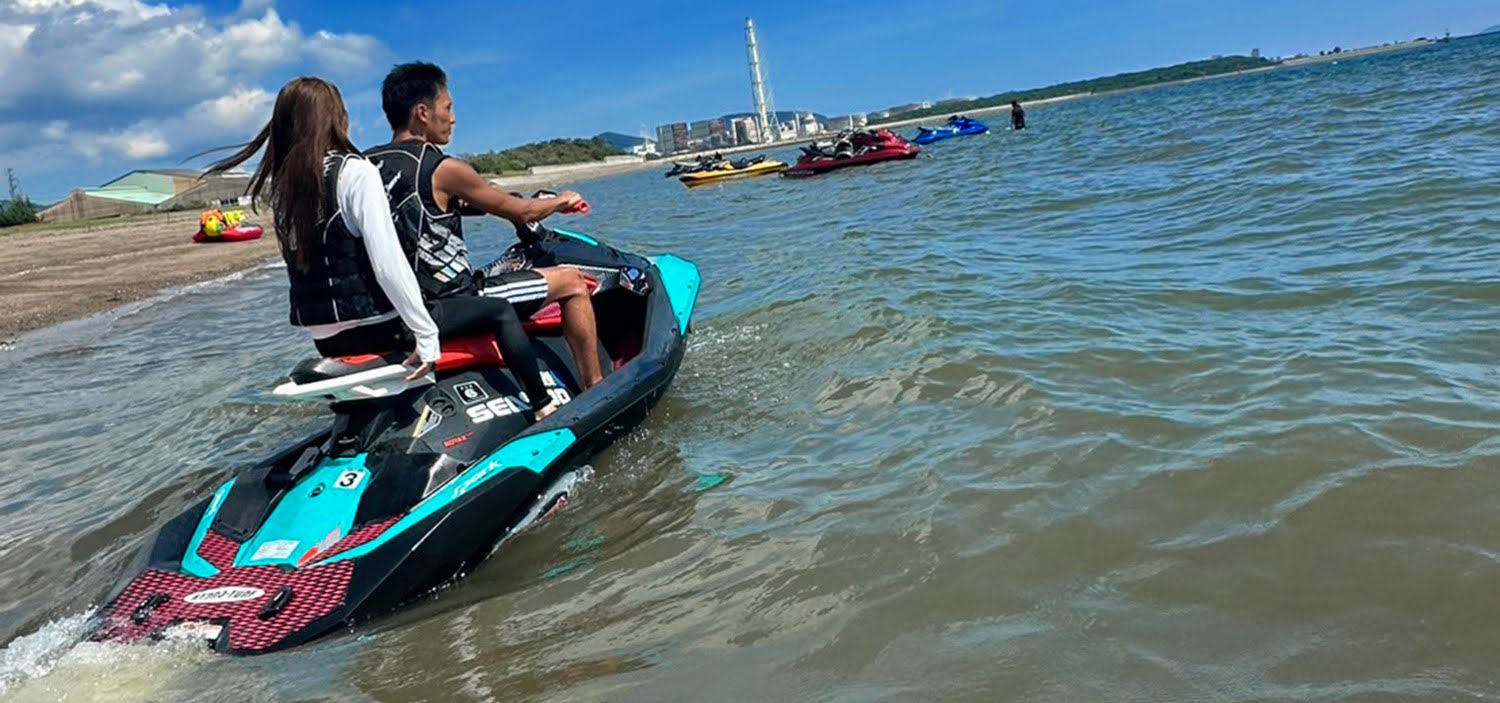 赤穂市　恋ヶ浜プライベートビーチ。ジェットスキー。トーイングチューブ。サップ。BBQ。車中泊。キャンプ。